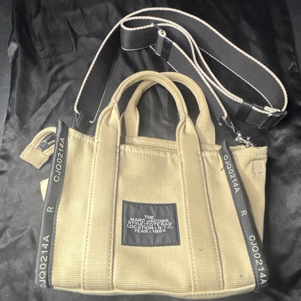Women’s Marc Jacob’s The Tote Bag Tan & black